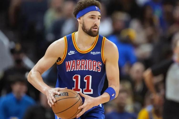 佩佩调侃摩洛哥队遭种族主义辱骂，黄潜官方发声明谴责（佩佩打趣摩洛哥队遭遇种族主义辱骂，黄潜俱乐部发布声明予以谴责）