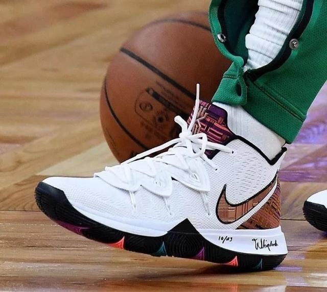 罗埃夫斯：我不是那种天才型球员；希望明年能随荷兰去世界杯（罗埃夫斯：自认非天才型，盼明年随荷兰征战世界杯）