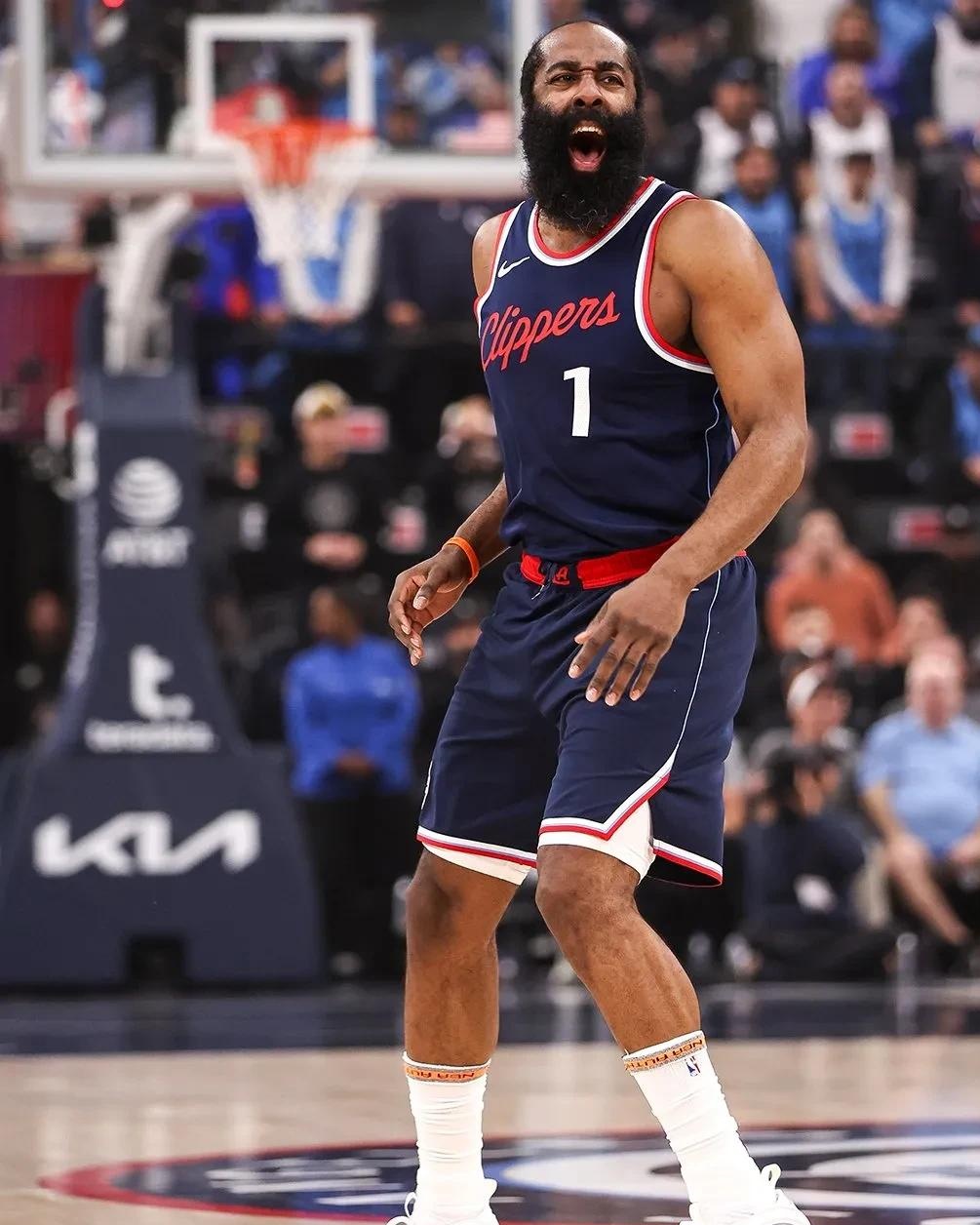 维拉与布伦特福德的重大交易，五千万的锋线答案（维拉与布伦特福德达成重磅转会：5000万锁定锋线答案）